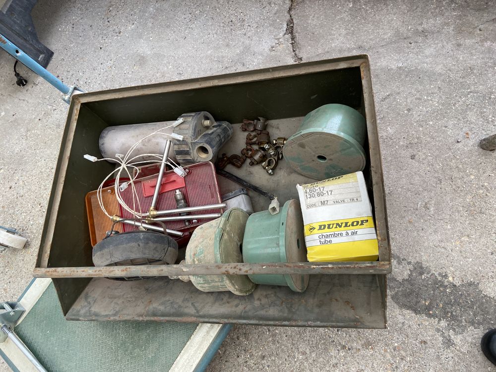 25 bo�tes de rangement de l'arm�e acier 350 Saussay (28)