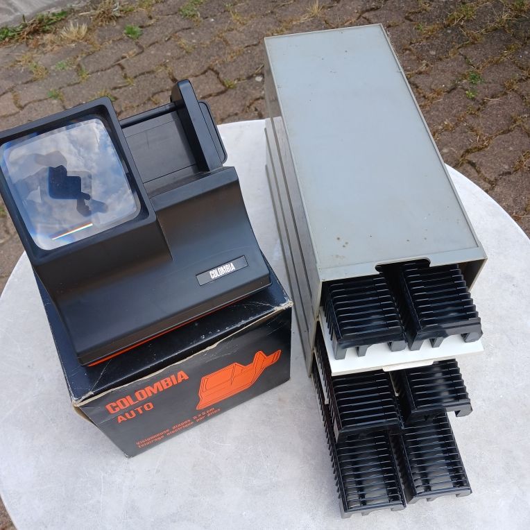 boites rangement diapos + visionneuse 25 Vendeuvre-du-Poitou (86)