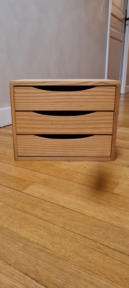 Lot de 7 boites de rangement 3 tiroirs en bois massif 280 La Bussi�re (45)