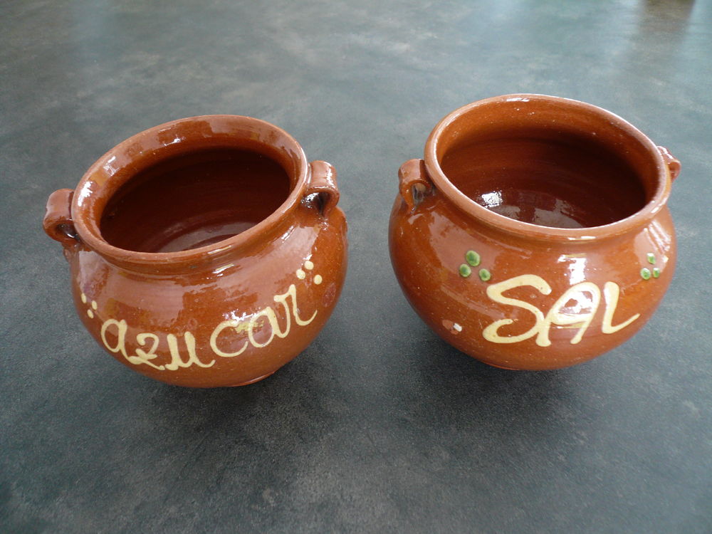 Boites � sucre et sel d�cor�es 3 Boisset-et-Gaujac (30)