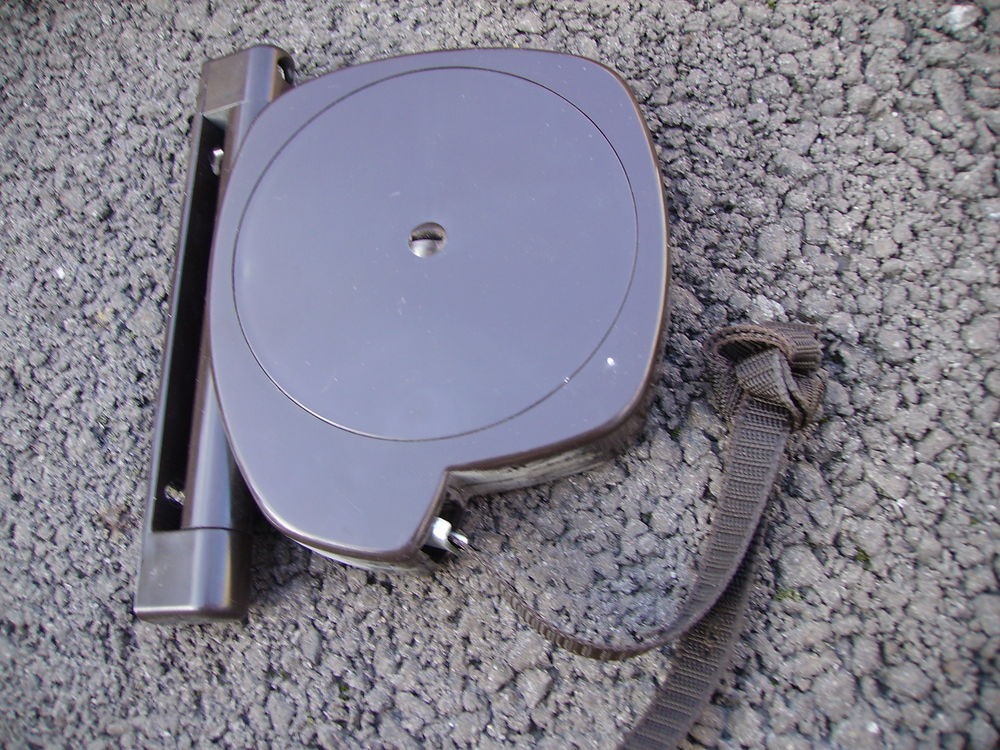 Boitier avec sangle pour volet roulant neuf blanc et marron 20 Florange (57)