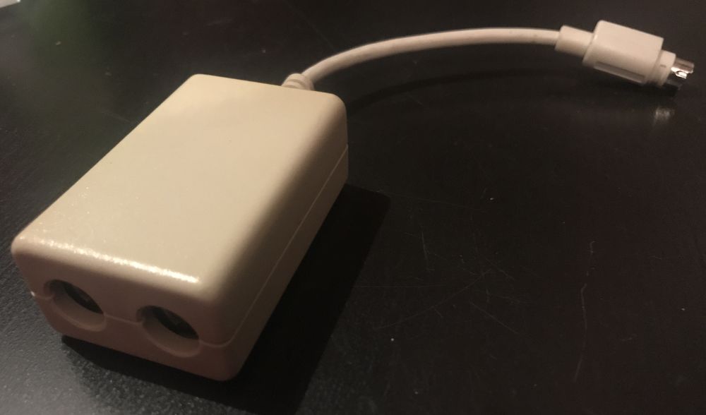 Boitier de connexion r�seau Apple Appletalk 12 Bauduen (83)