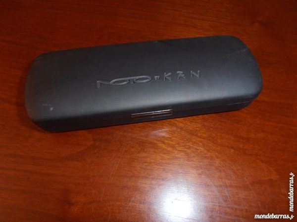 Boitier � lunettes gris (27) 5 Tours (37)