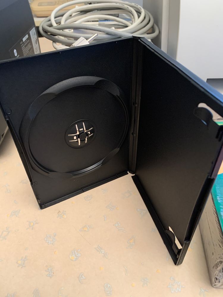 bo�tier stockage DVD 50 Champ-sur-Drac (38)