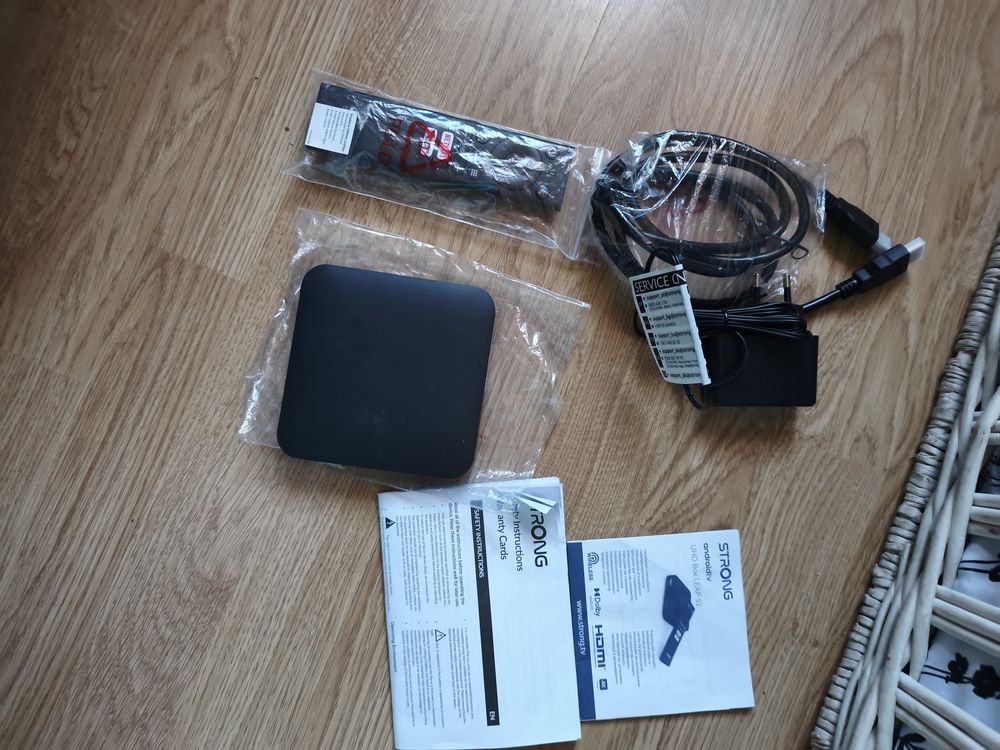 Boitier strong Android tv uhd box leaps s 1 70 Saint-Martin-d'H�res (38)