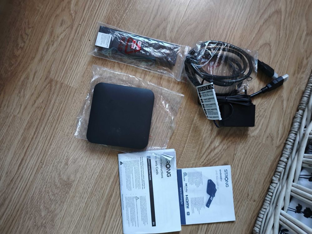 Boitier strong Android tv uhd box leaps s 1 70 Saint-Martin-d'H�res (38)