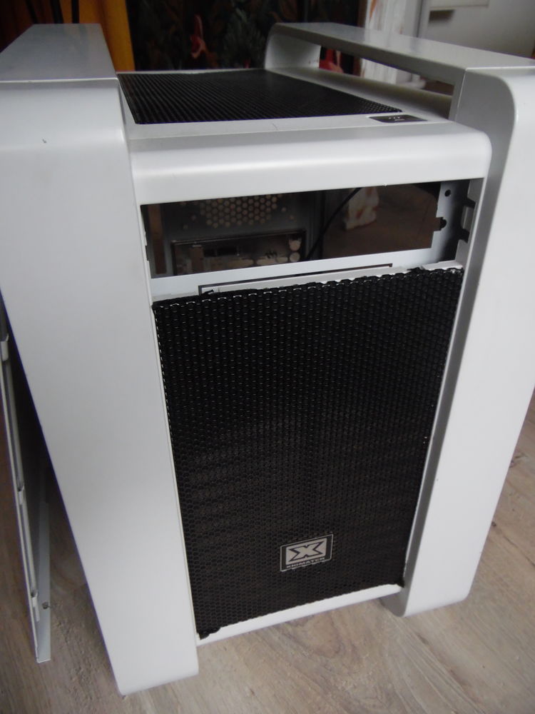 BOITIER VIDE PC 20 Cappelle-la-Grande (59)