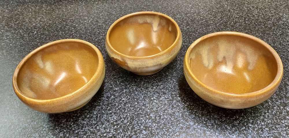 3 bols en gr�s de Digoin 15 Montigny-aux-Amognes (58)