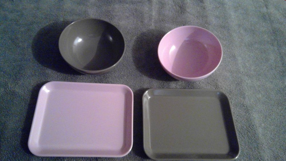 LOT 2 BOLS ET 2 PLATEAUX
MARRON ET ROSE
3 Triel-sur-Seine (78)