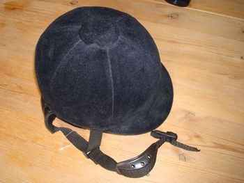 bombe pour �quitation neuf 10 Dugny (93)