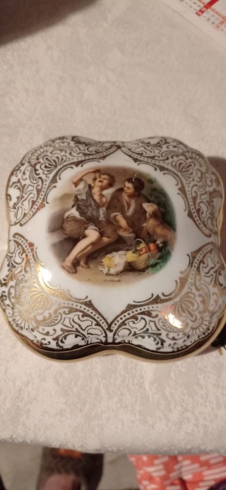 bonbonni�re ancienne 30 Pantin (93)