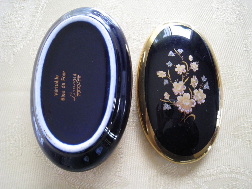 Bonbonni�re bleu de four Limoges 13 Vinay (38)