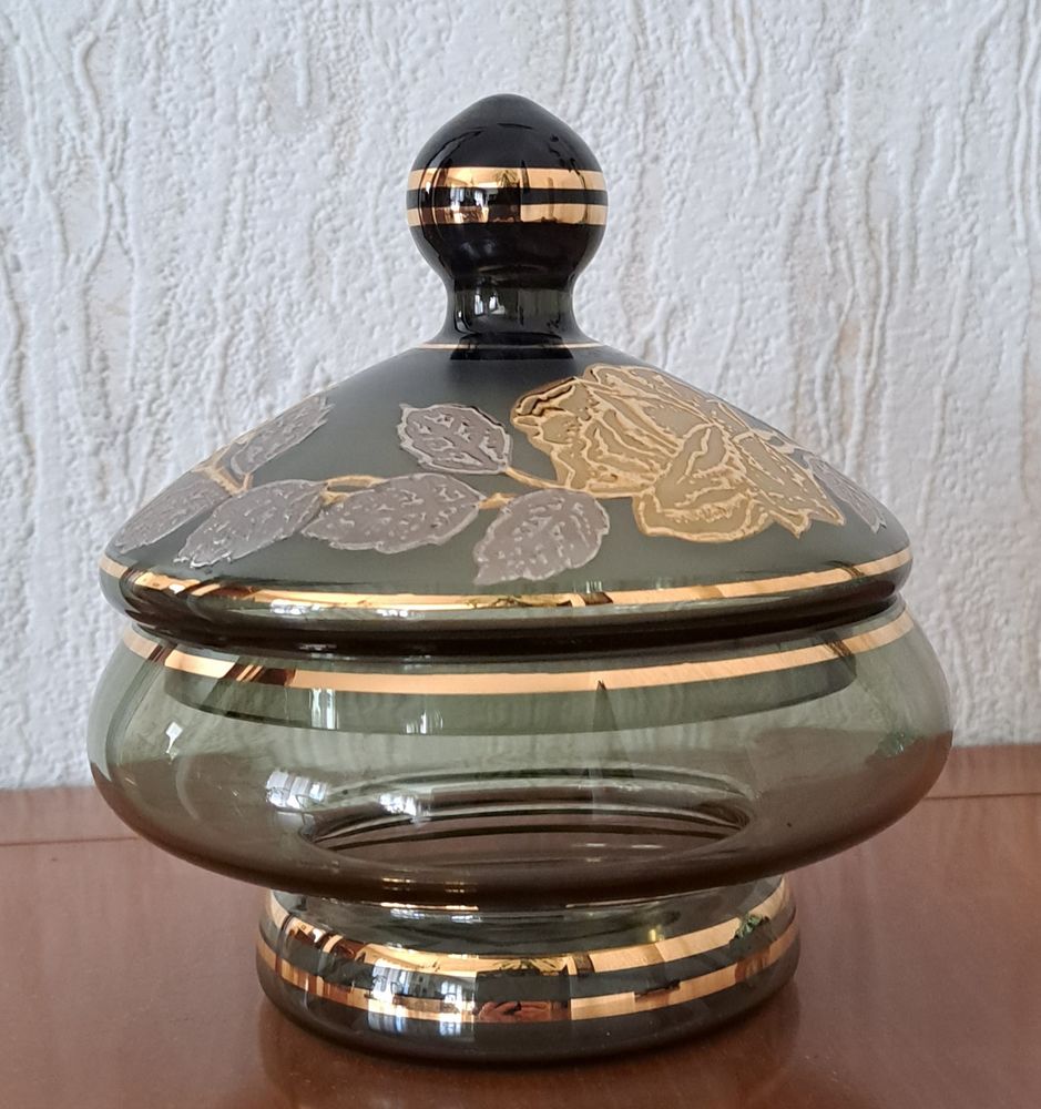 Bonbonni�re en verre fum�, d�cors or et argent 35 Marignane (13)