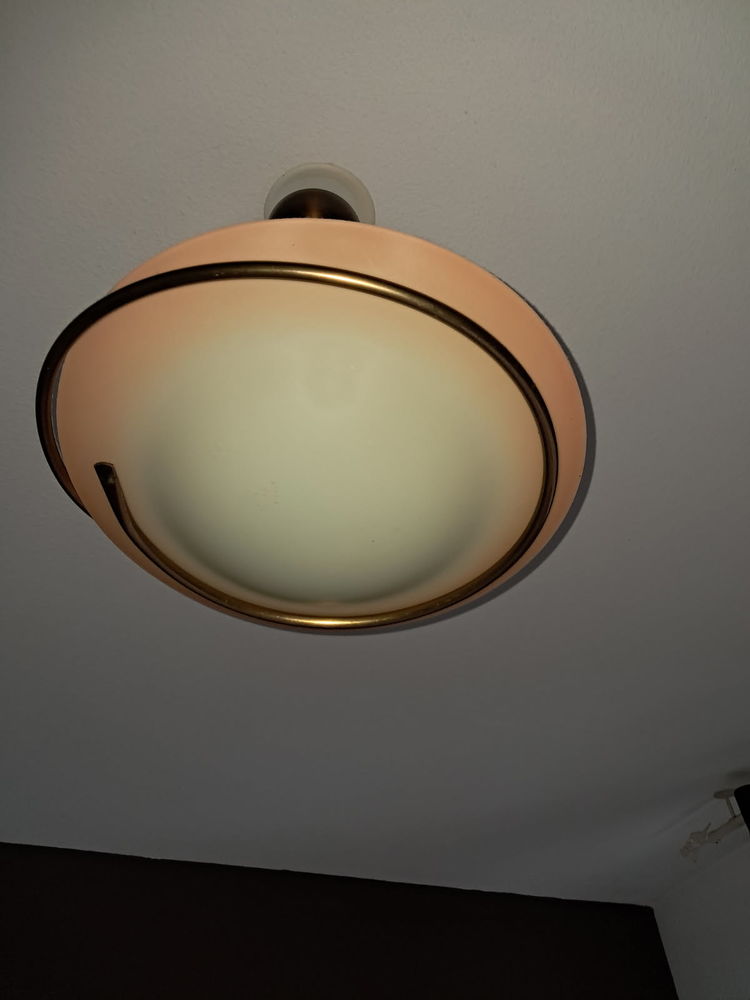 Bonjour , cause d�m�nagement je 1 lustre plafonnier 40 B�ziers (34)