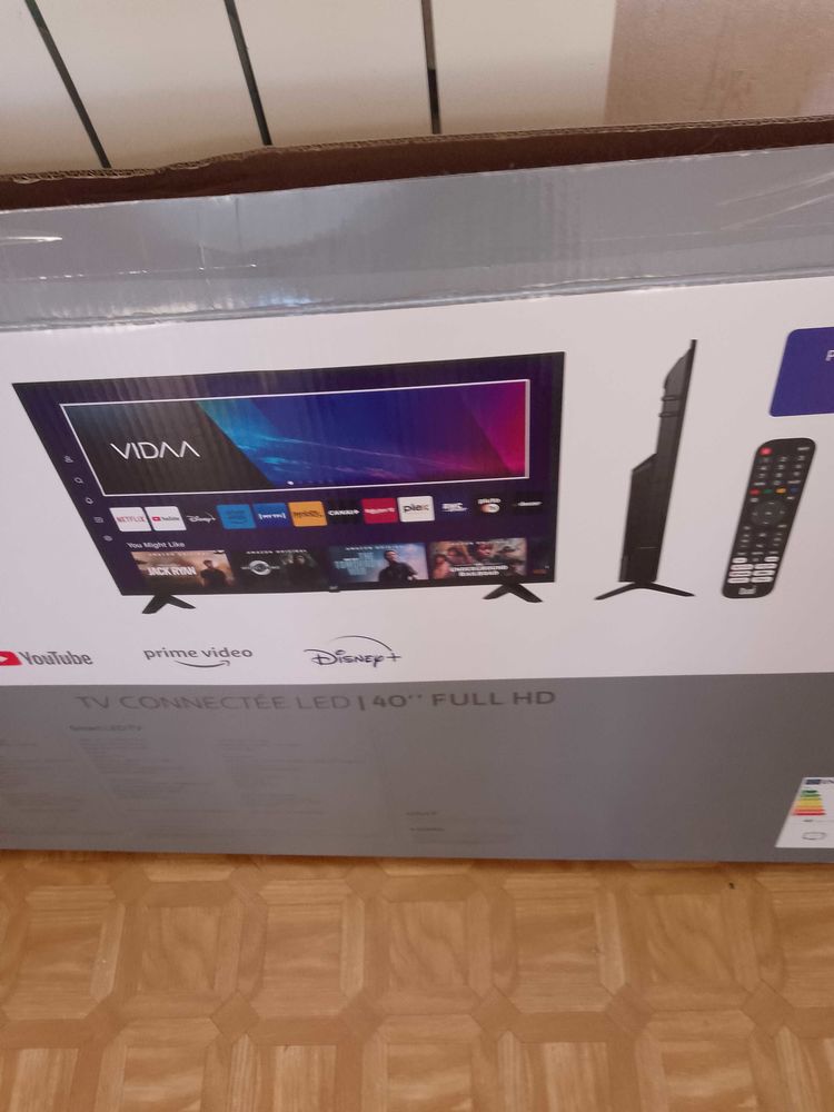 bonjour je une t�l�vision dual sous garantie jusqu'� l'ann�e 2026 et la t�l�commande fonctionne parfaitement tr�s bien 160 Messac (35)