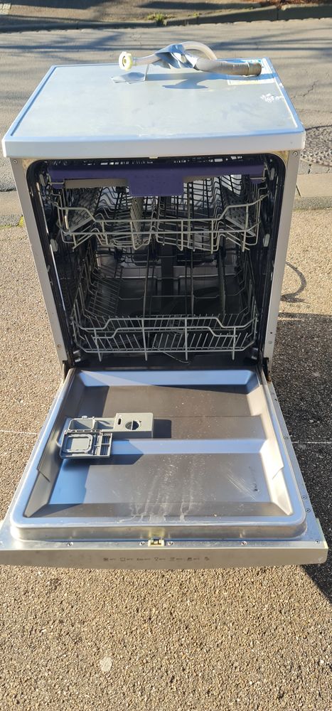 Bonjour je troc mon lave vaisselle de marque THOMSON 0 Metz (57)