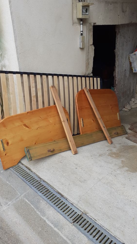 lit en pin bonne �tat 100 Cognac (16)