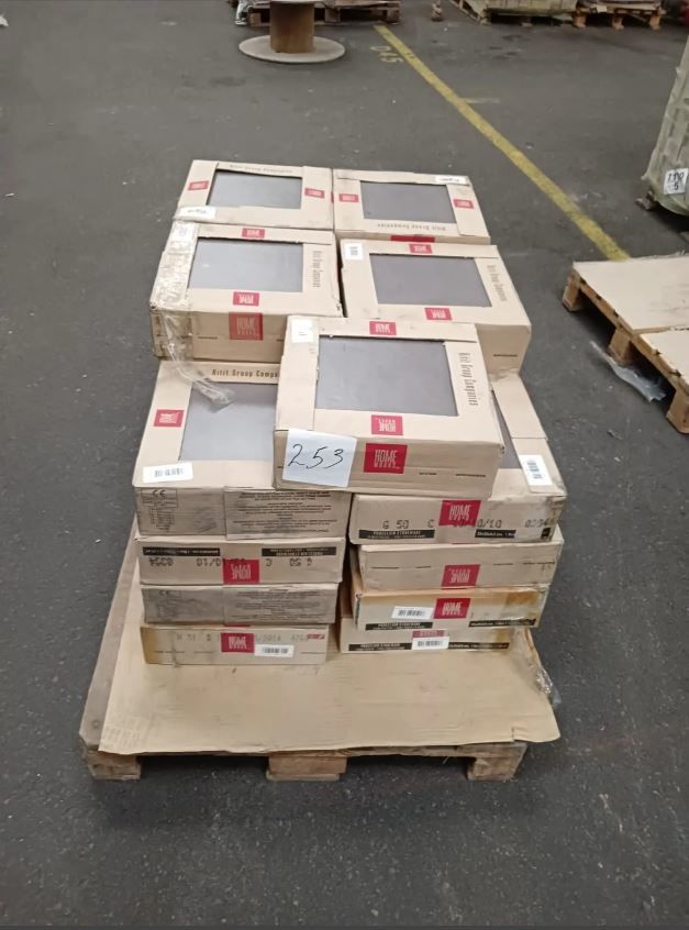 Bonnes affaires : palettes carrelage, 1 Choisy-le-Roi (94)