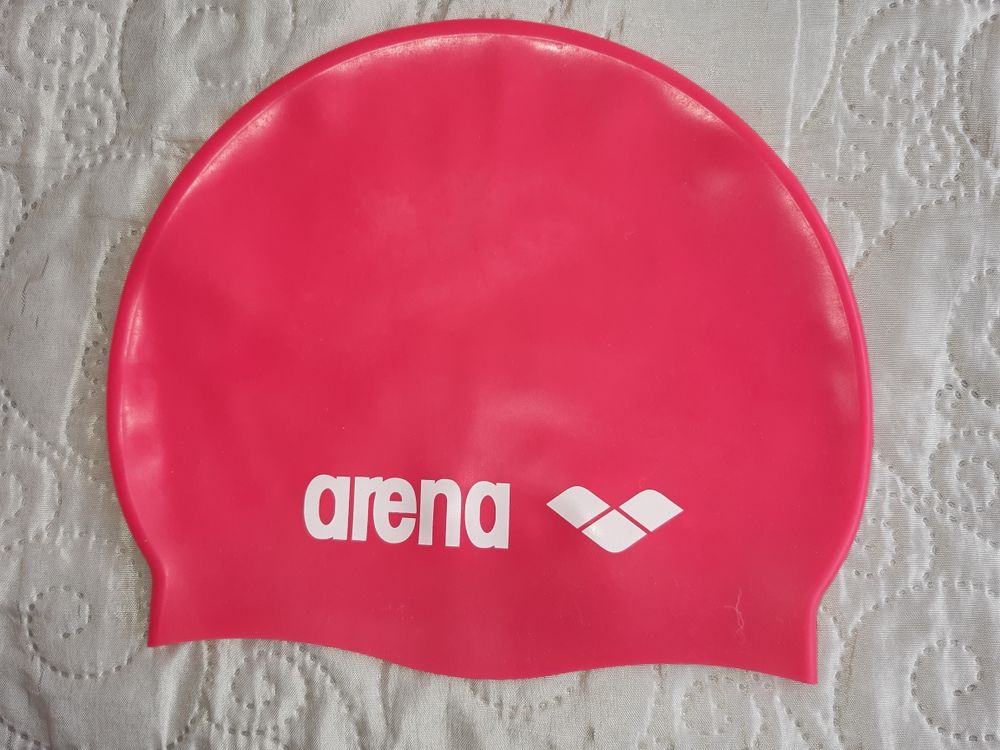 Bonnet de bain rose Arena pour natation en silicone. Taille M Sports