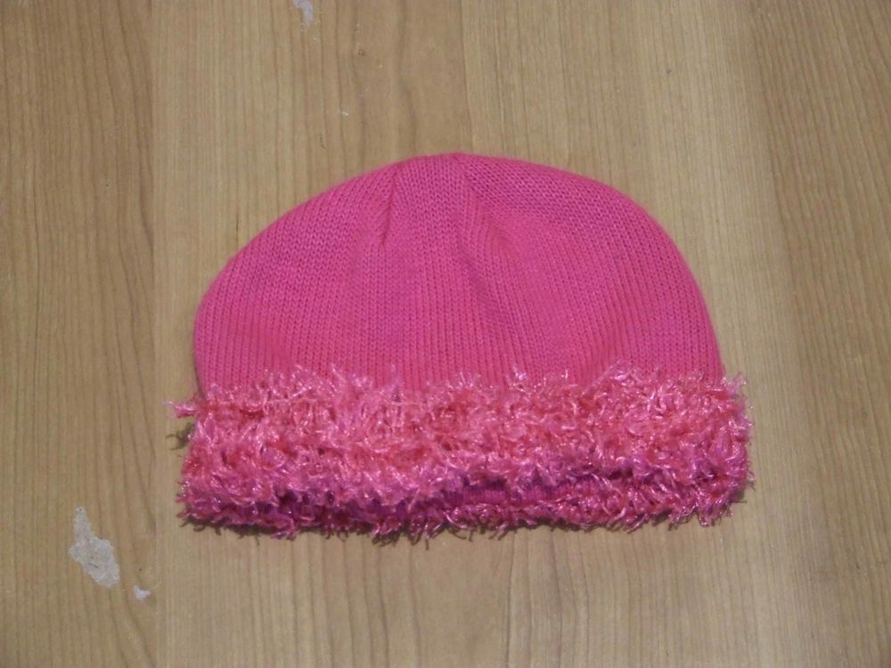 Bonnet de laine, fuschia, T. unique, TBE 2 Bagnolet (93)