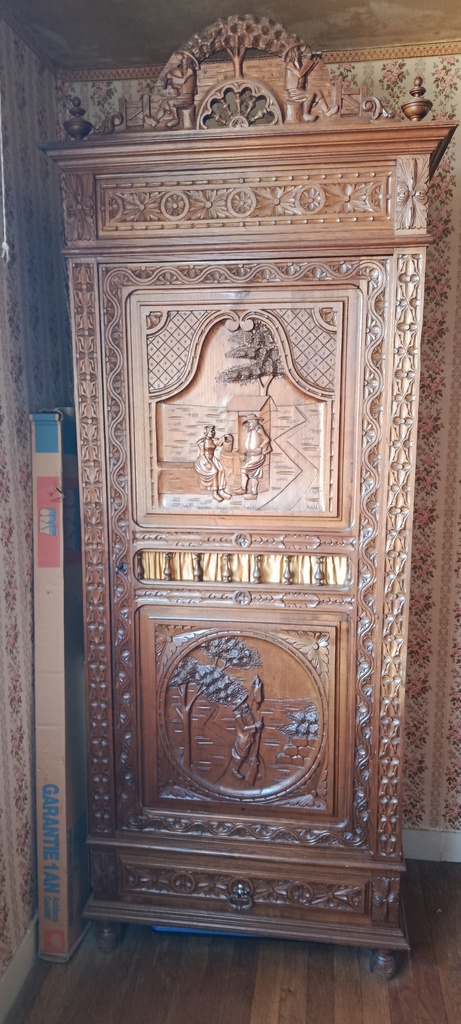 Bonneti�re en bois massif sculpt� 350 Le Mans (72)