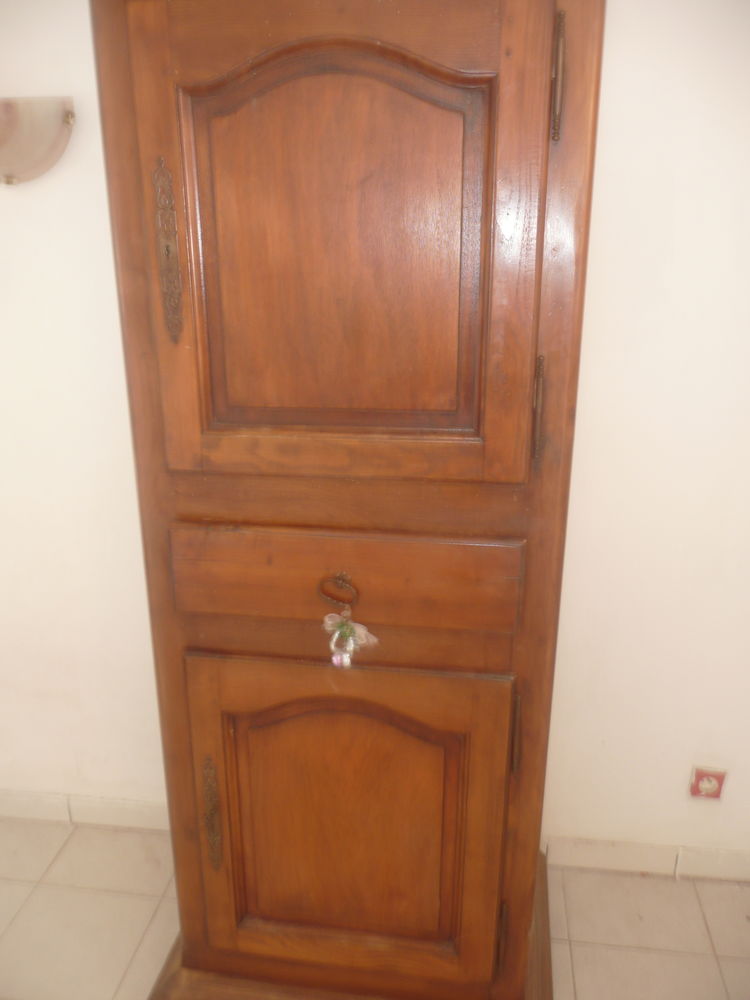 bonnetiere 2 porte tiroir 180 Marseille 11 (13)