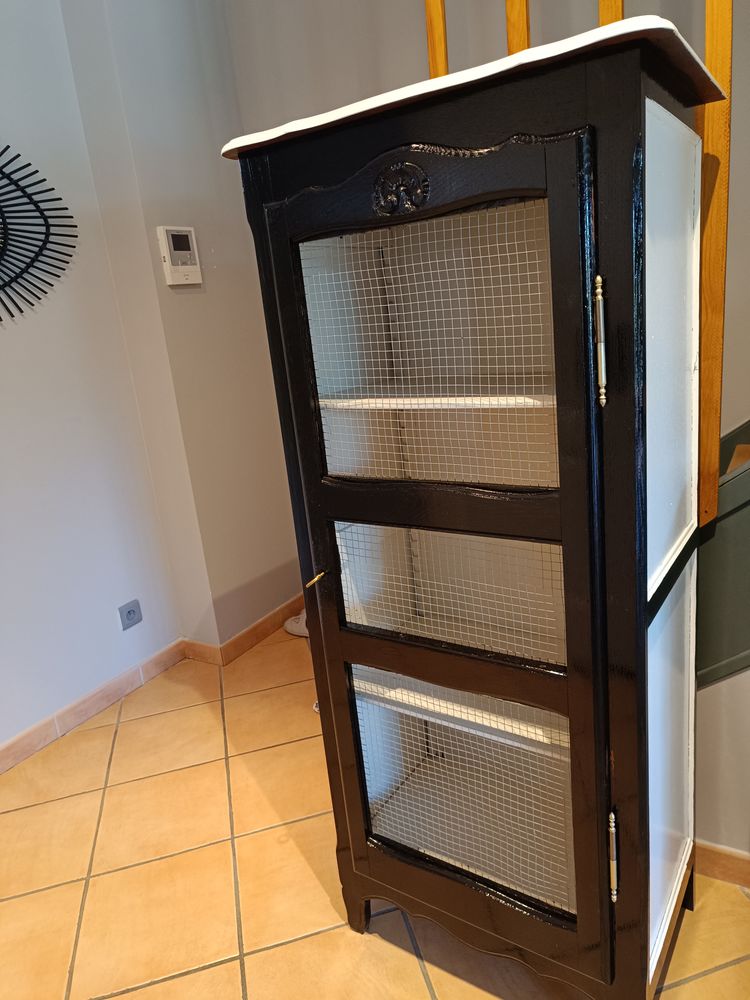 Bonneti�re 
39 Heyrieux (38)