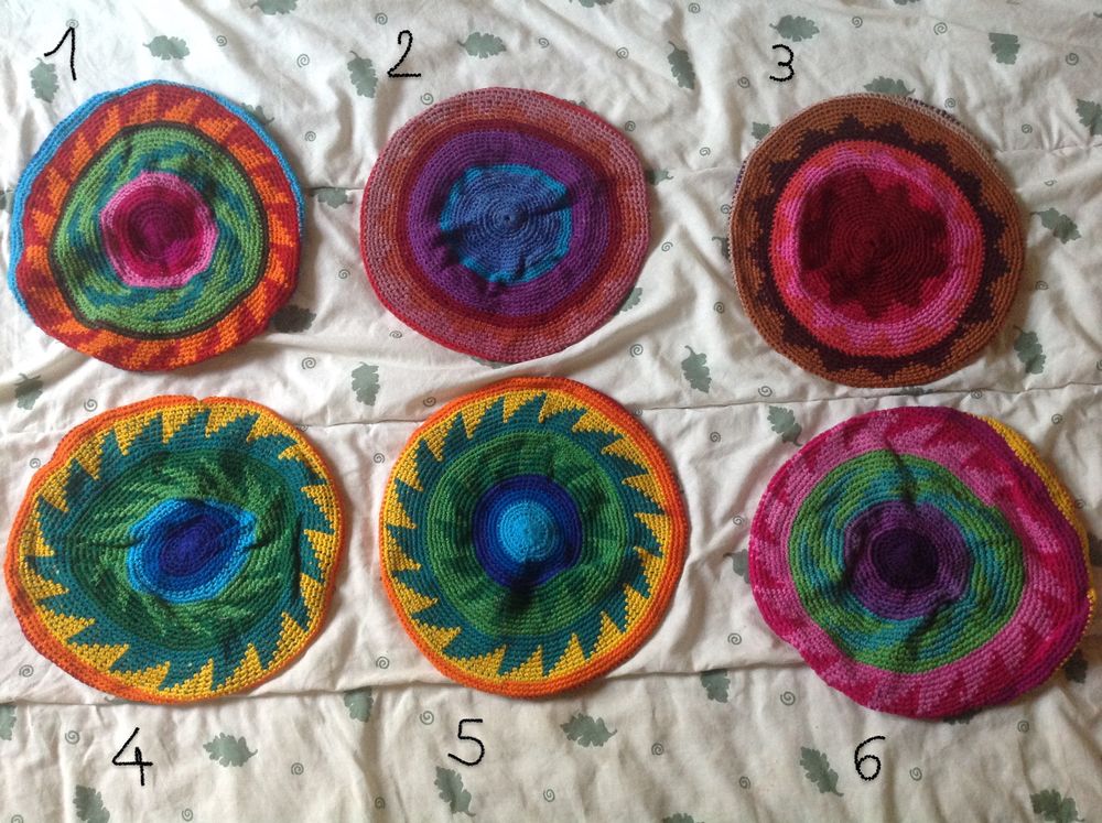 6 BONNETS MULTICOULEURS MIXTE TAILLE UNIQUE Envoi Possible 15 Tr�gunc (29)