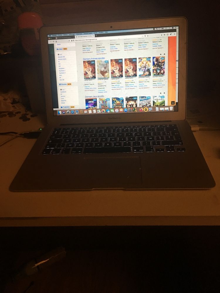 mac book air 700 La Neuville-Roy (60)