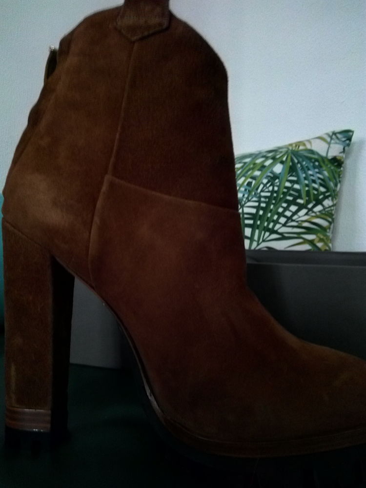 Boots couleur gold - 
55 Lyon 3 (69)