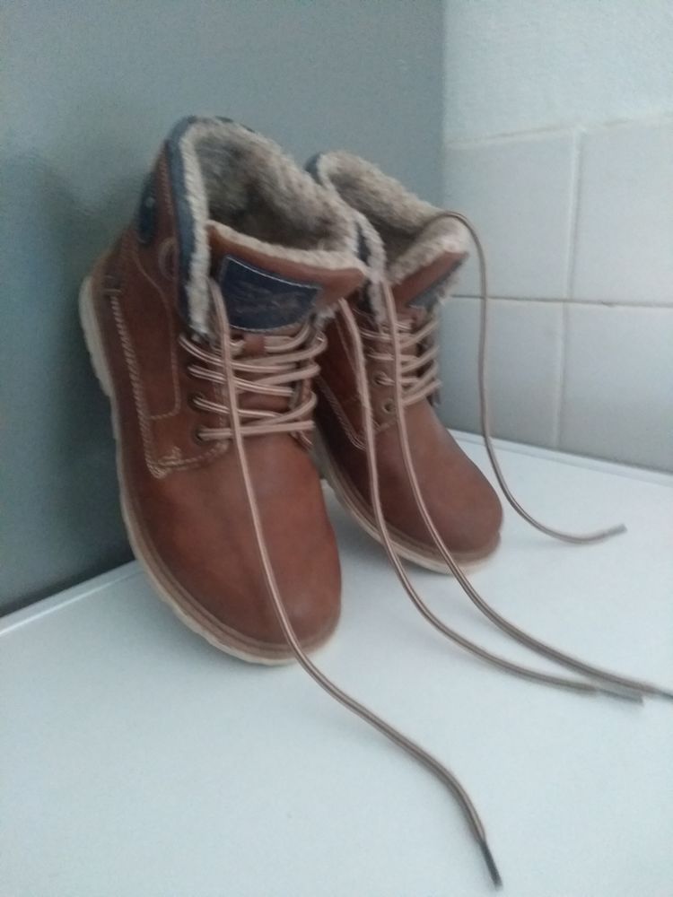 Boots gar�on pointure 36 10 La Mulati�re (69)