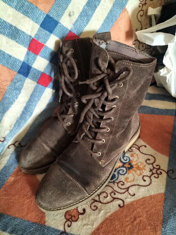 Boots a lacets cuir pointure 40 tr�s bon �tat 12 Cachan (94)