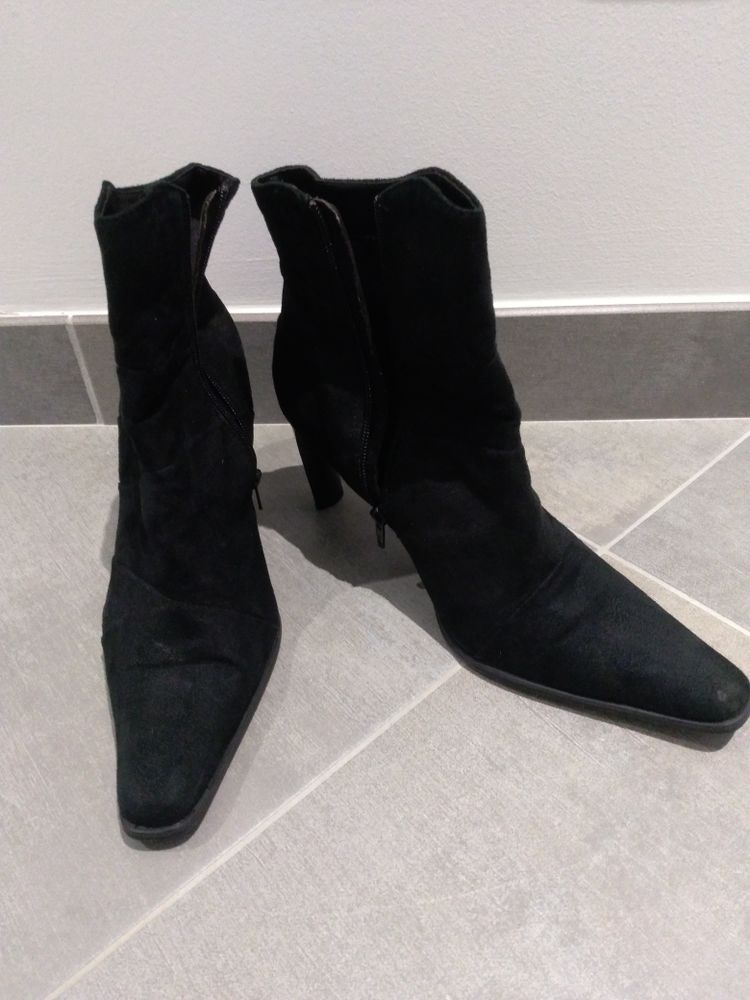 Boots noir 25 Calais (62)