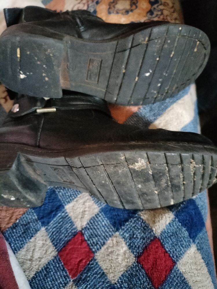 Boots zipp�e cuir buffalo london pointure 37 tr�s bon �tat 14 Cachan (94)