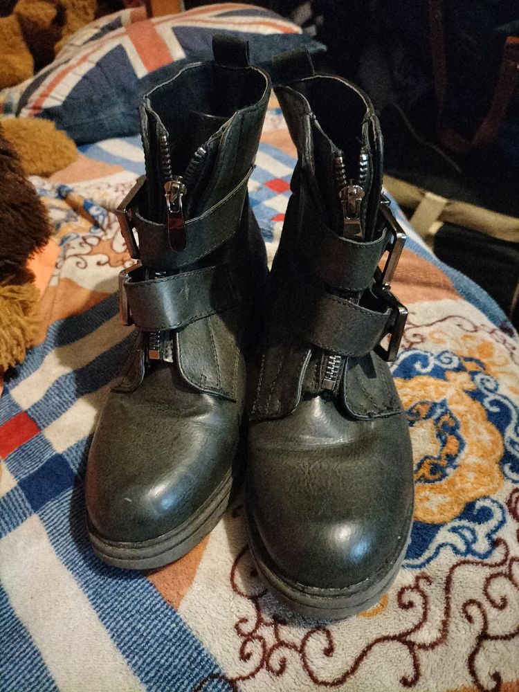 Boots zipp�e pointure 36 tr�s bon �tat 8 Cachan (94)