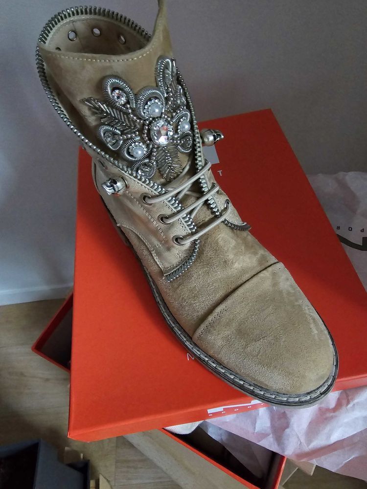 Boots. 100 Dijon (21)