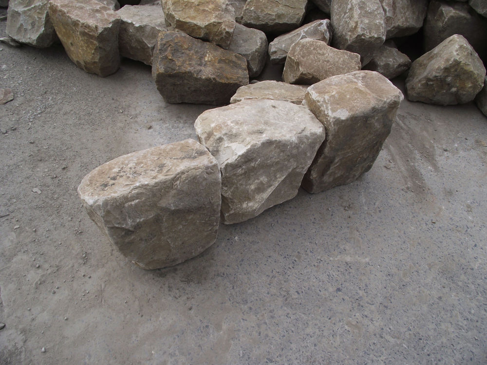 Bordures de récupération en grès et granit 29 Méry (73)