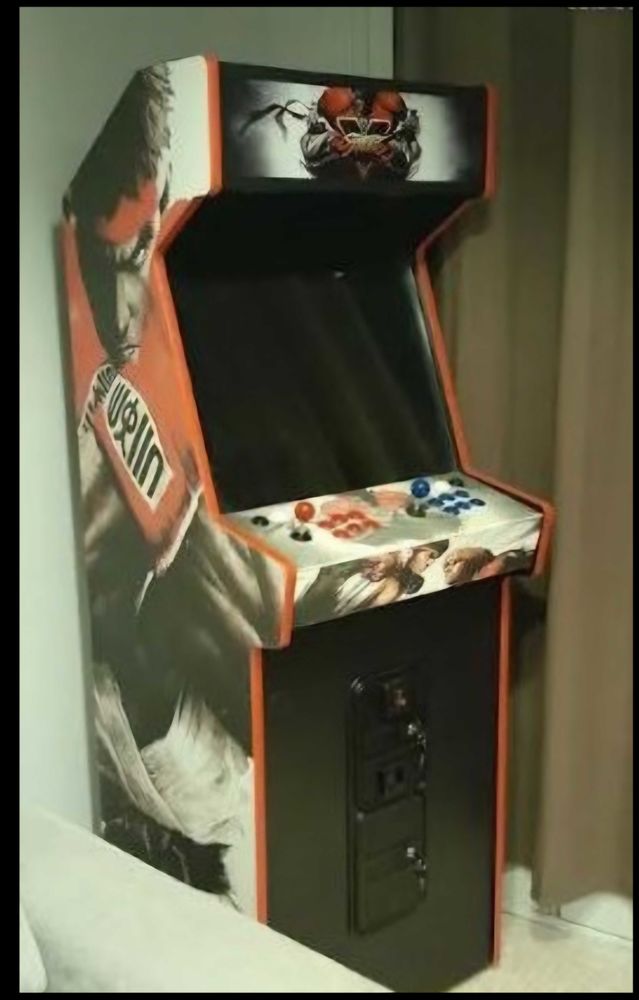 Borne Arcade avec 1400 Jeux �  Monnayeur 1� & 2� 600 Le Rove (13)