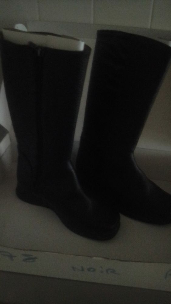 Botte  Femme . 35 Saint-Etienne (42)