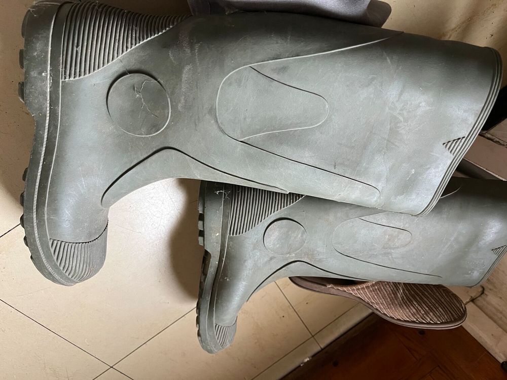 Bottes caoutchouc
20 Brive-la-Gaillarde (19)