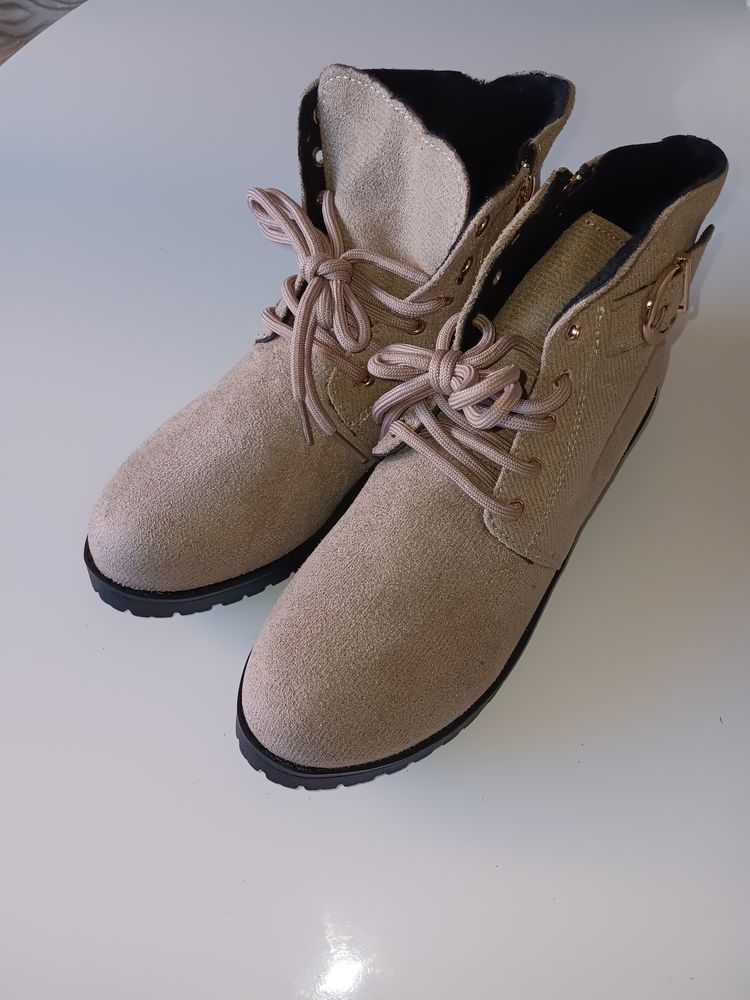 Bottes courtes pour femmes �l�gantes taille 39 EU 70 N�mes (30)