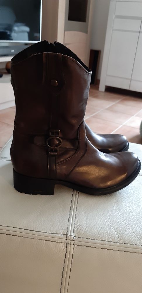 bottes cuir marron pointure 39 25 Mougins (06)