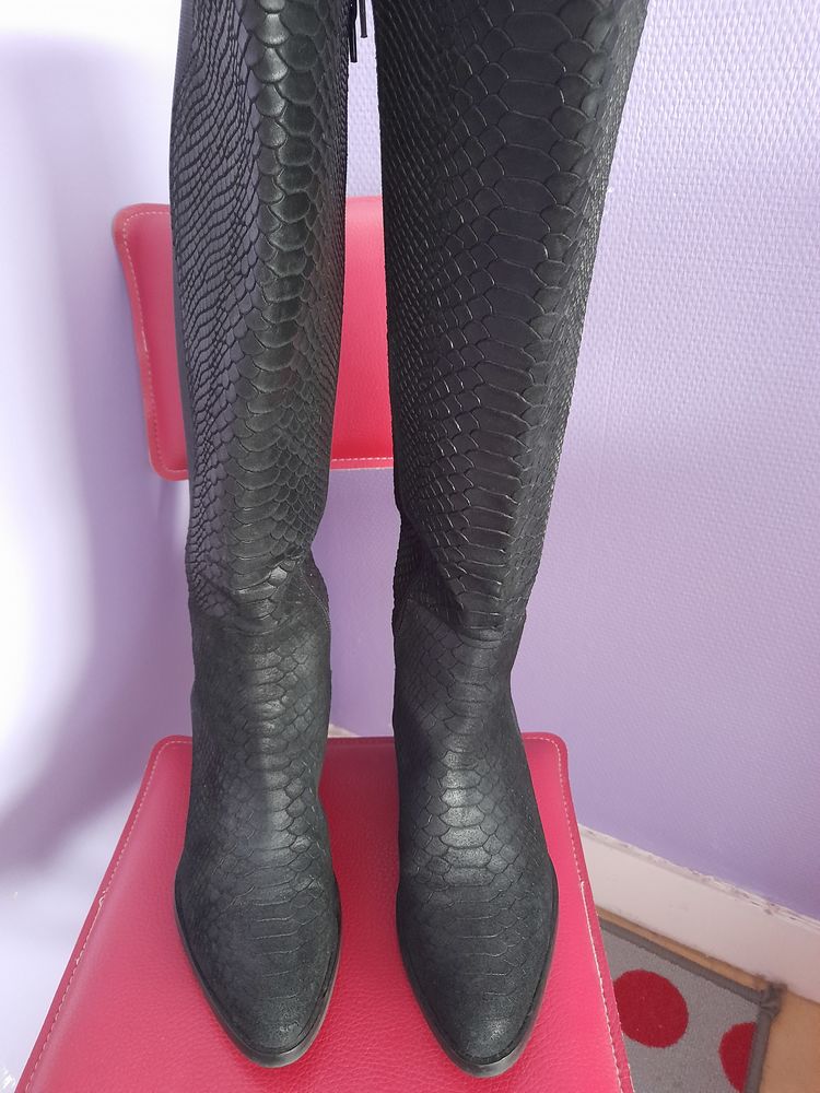 BOTTES EN CUIR 25 Paris 12 (75)