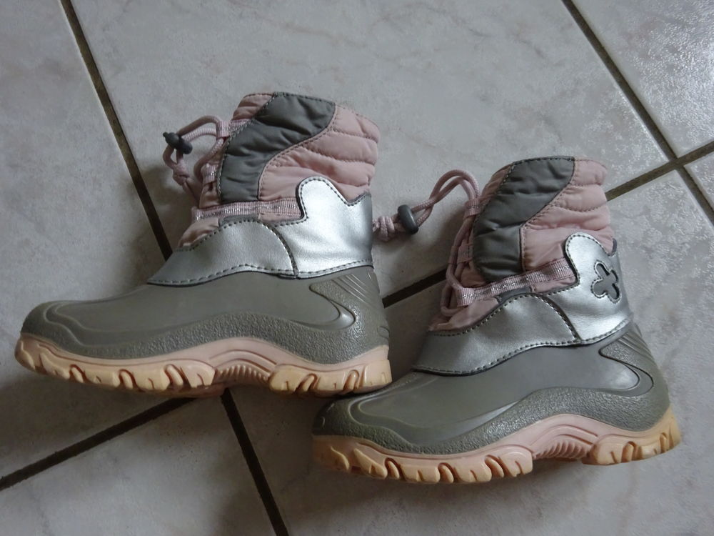 BOTTES ENFANTS P.26 ET 32:33 4 Fontaines-sur-Sa�ne (69)