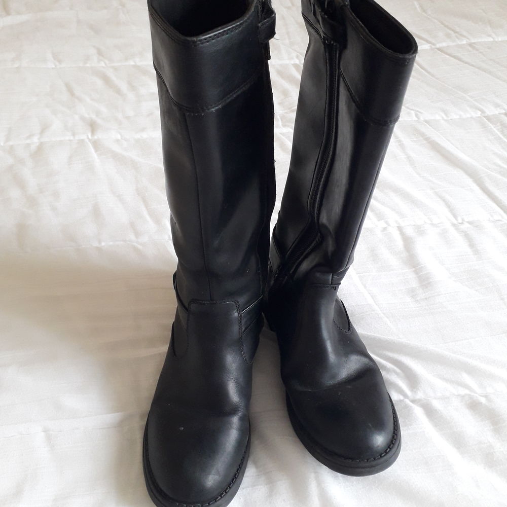 BOTTES FILLE 10 Saint-Cyr-sur-Menthon (01)