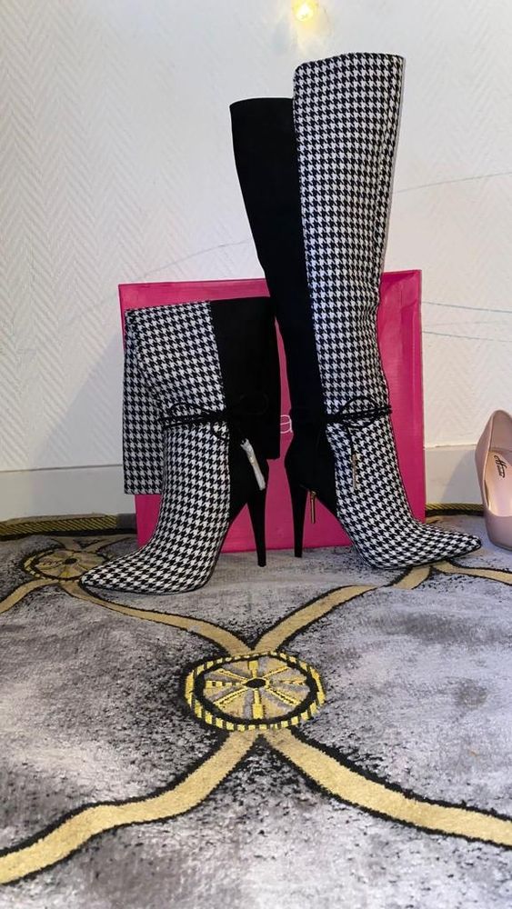 bottes hautes noirs et blancs 40 Rambouillet (78)