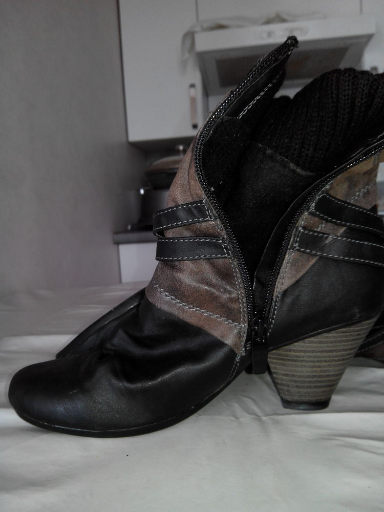 Bottes montantes surpiqu�es T.38 9 Drancy (93)