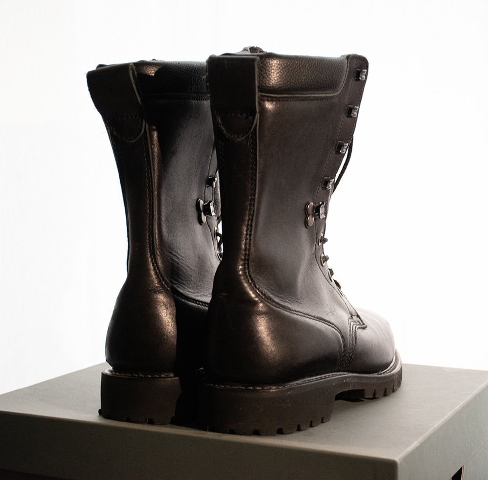 Bottes noires en cuir 100 Nice (06)