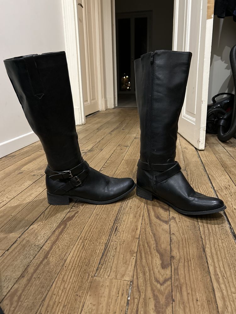bottes noires, taille 41 pas trop port�e 30 Capdenac-Gare (12)