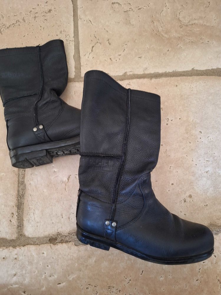bottes palladium en cuir grain� 25 Arles (13)